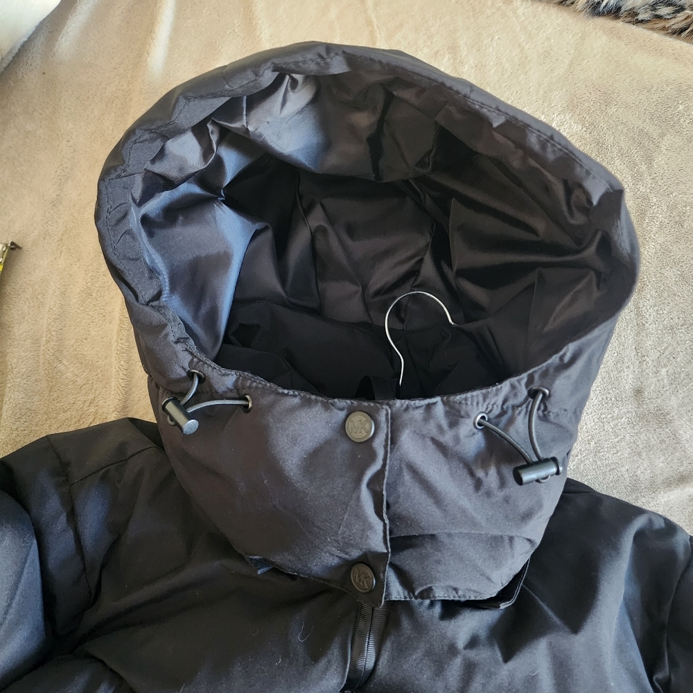 Michael Kors Puffer Oversize Jacket with Logo.pit To Pit 23".lenght 33" - Picture 5 of 7